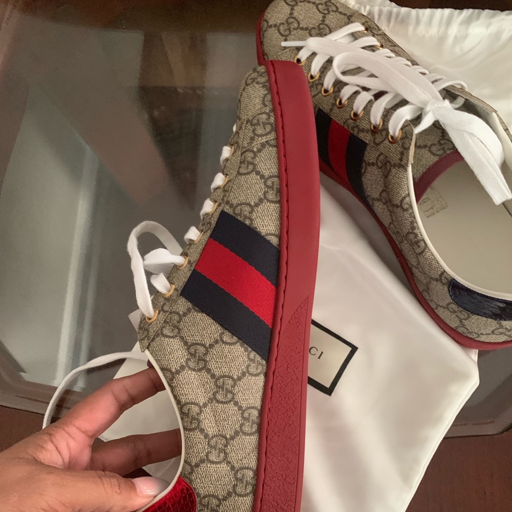 Gucci Shoes size 8.5